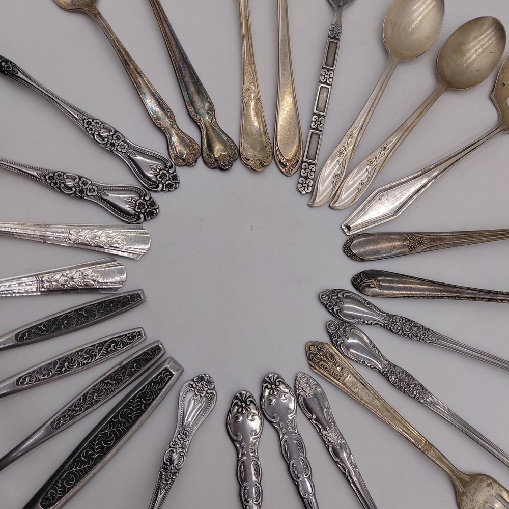 Vtg Flatware Mixed Lot 25 Ornate Fancy Patterns Silverware Jewelry Art Geometric